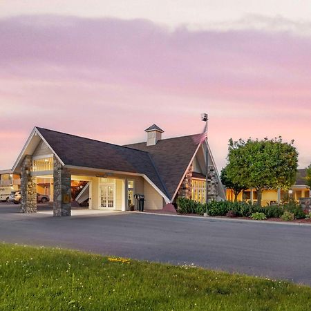 Best Western Plus Plattsburgh Exteriér fotografie