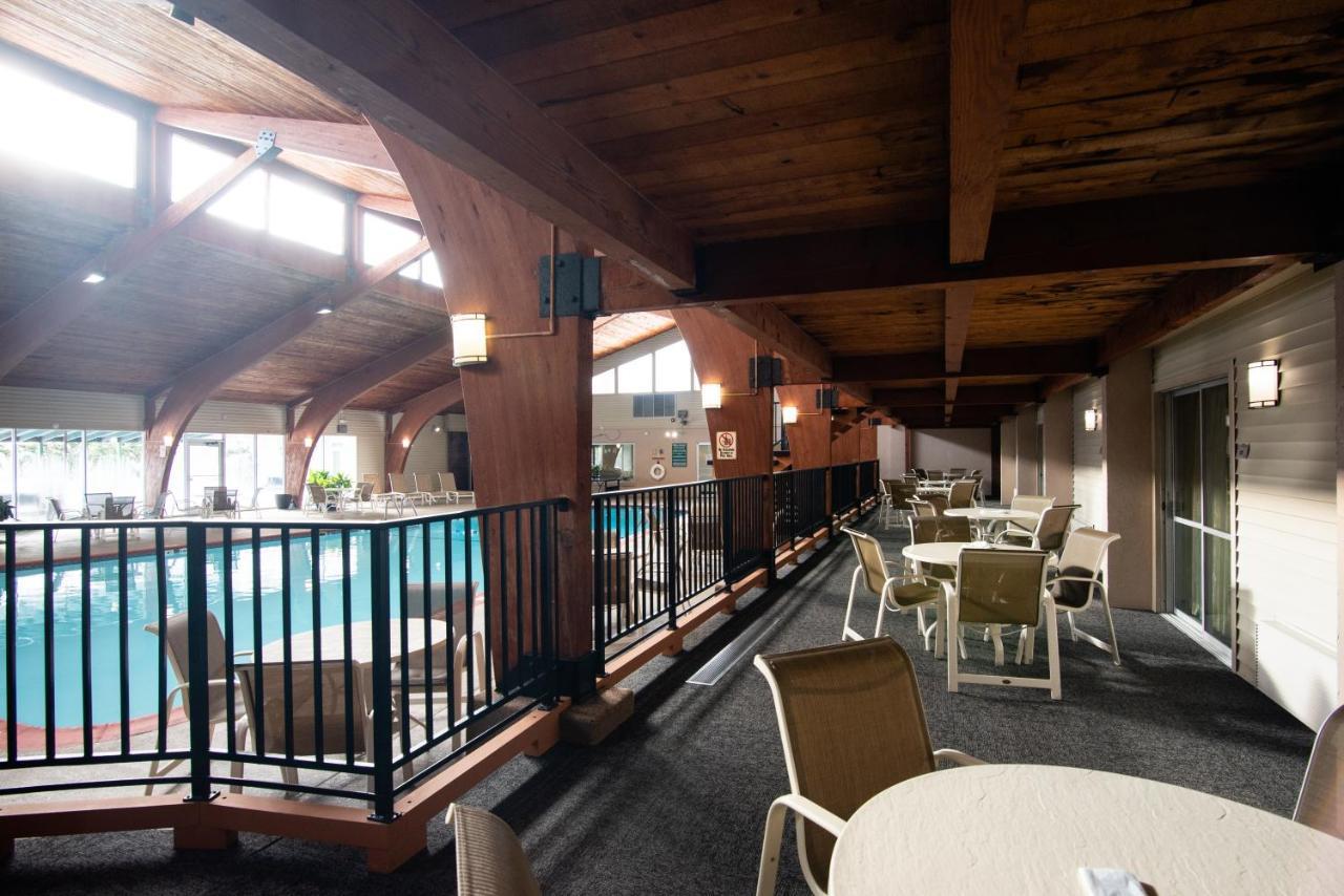 Best Western Plus Plattsburgh Exteriér fotografie