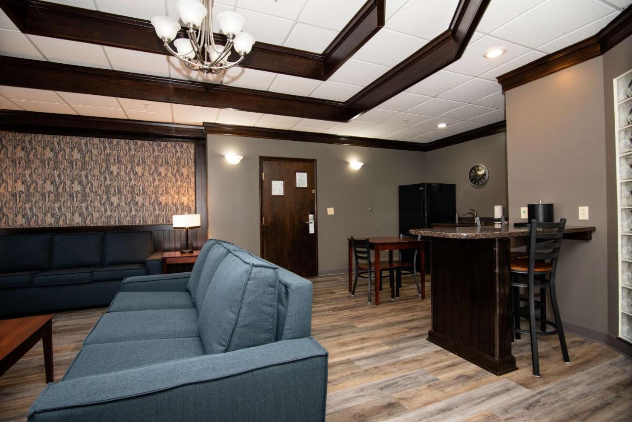 Best Western Plus Plattsburgh Exteriér fotografie