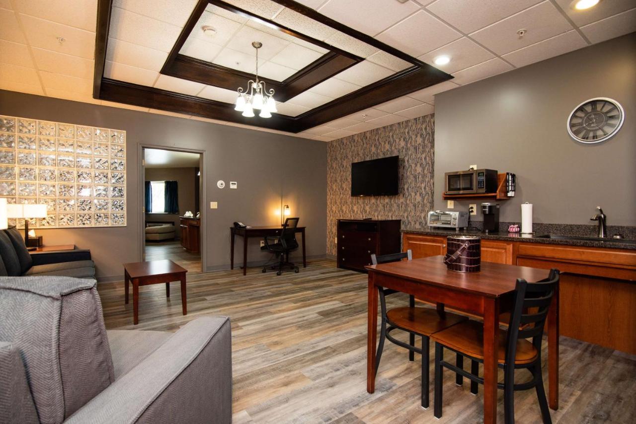 Best Western Plus Plattsburgh Exteriér fotografie