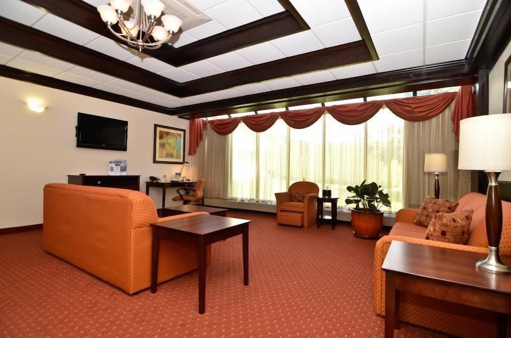 Best Western Plus Plattsburgh Exteriér fotografie