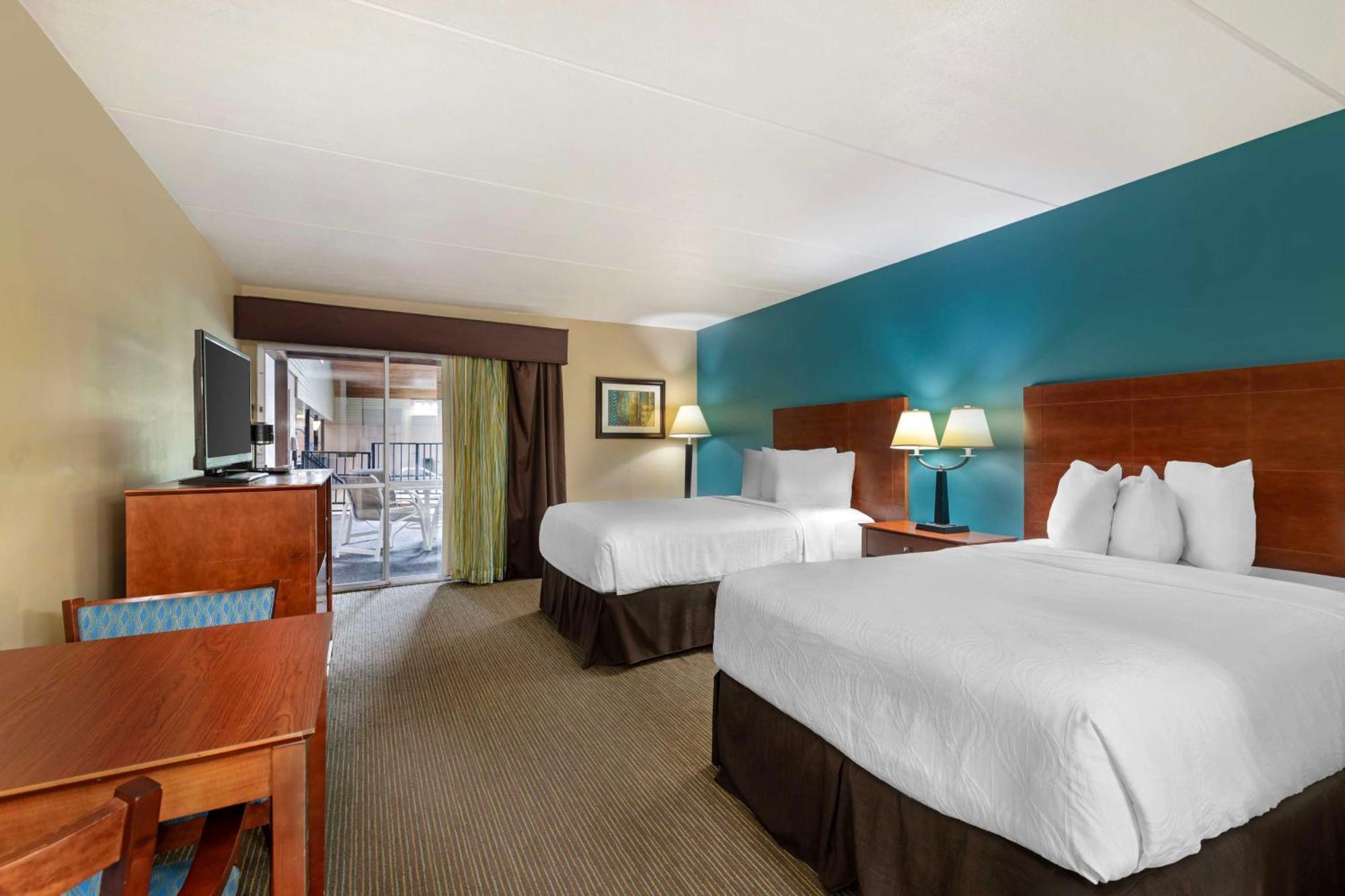 Best Western Plus Plattsburgh Exteriér fotografie