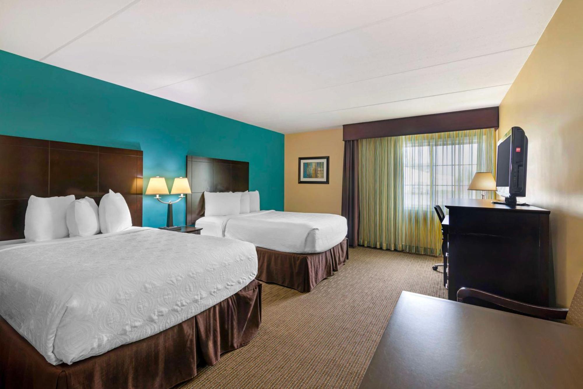 Best Western Plus Plattsburgh Exteriér fotografie