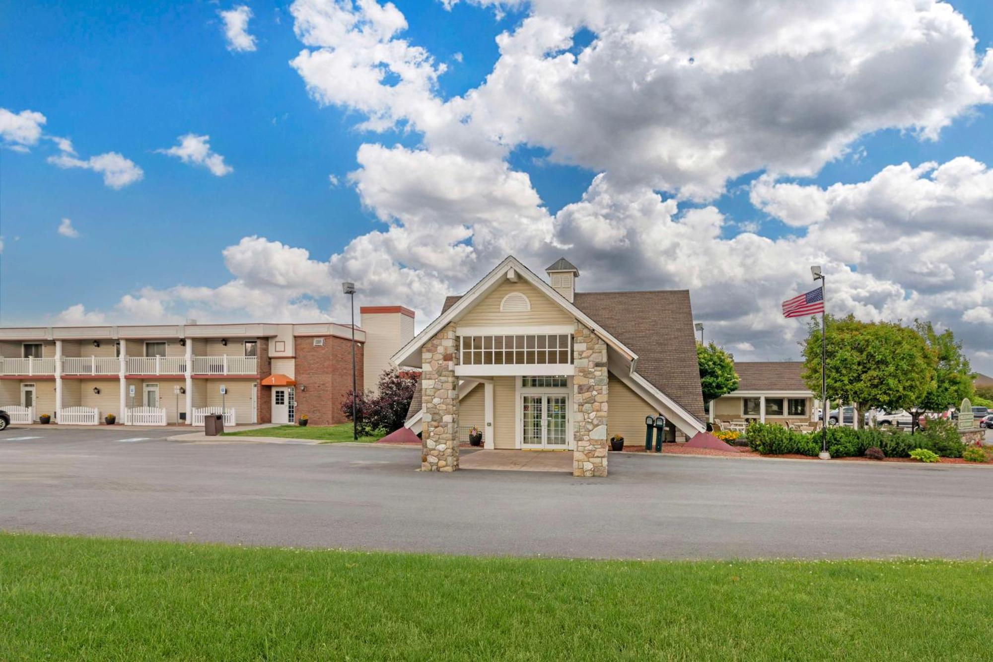 Best Western Plus Plattsburgh Exteriér fotografie