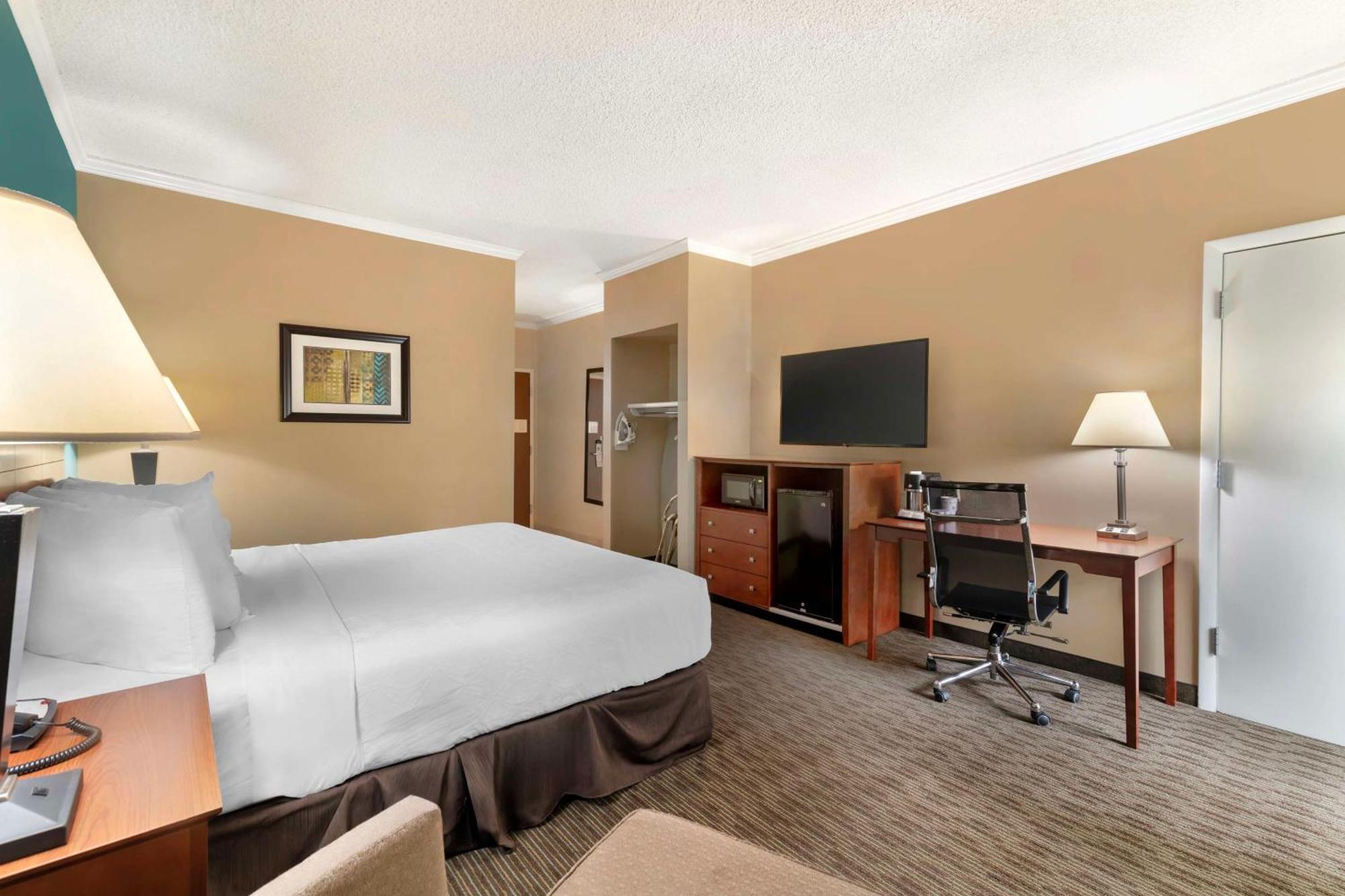 Best Western Plus Plattsburgh Exteriér fotografie