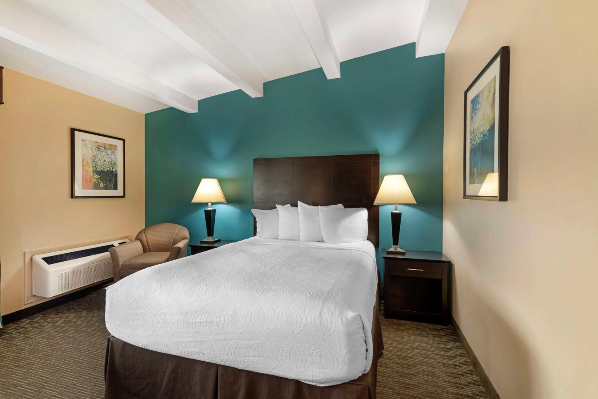 Best Western Plus Plattsburgh Exteriér fotografie