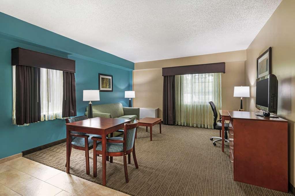 Best Western Plus Plattsburgh Pokoj fotografie